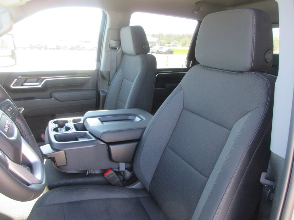 New 2026 GMC Sierra 2500 SLE w/ SLE Value Package; AWD/4WD image 13