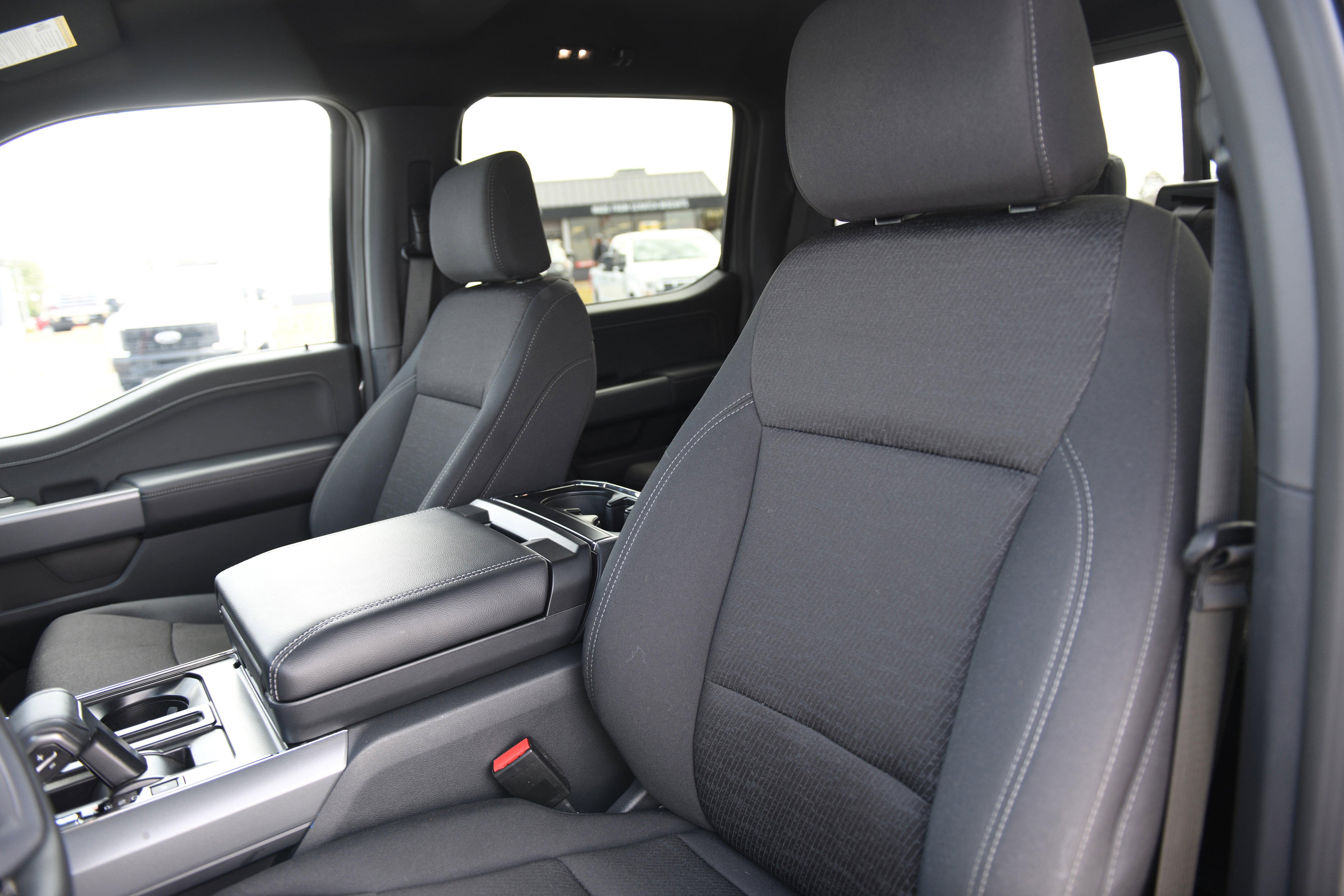 Used 2025 Ford F150 XLT w/ Equipment Group 302A MID image 17