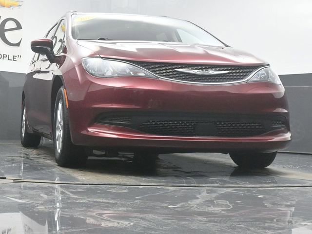Used 2021 Chrysler Voyager Lxi image 3
