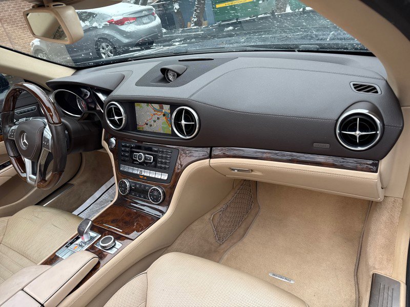 Used 2013 Mercedes-Benz SL 550 image 31