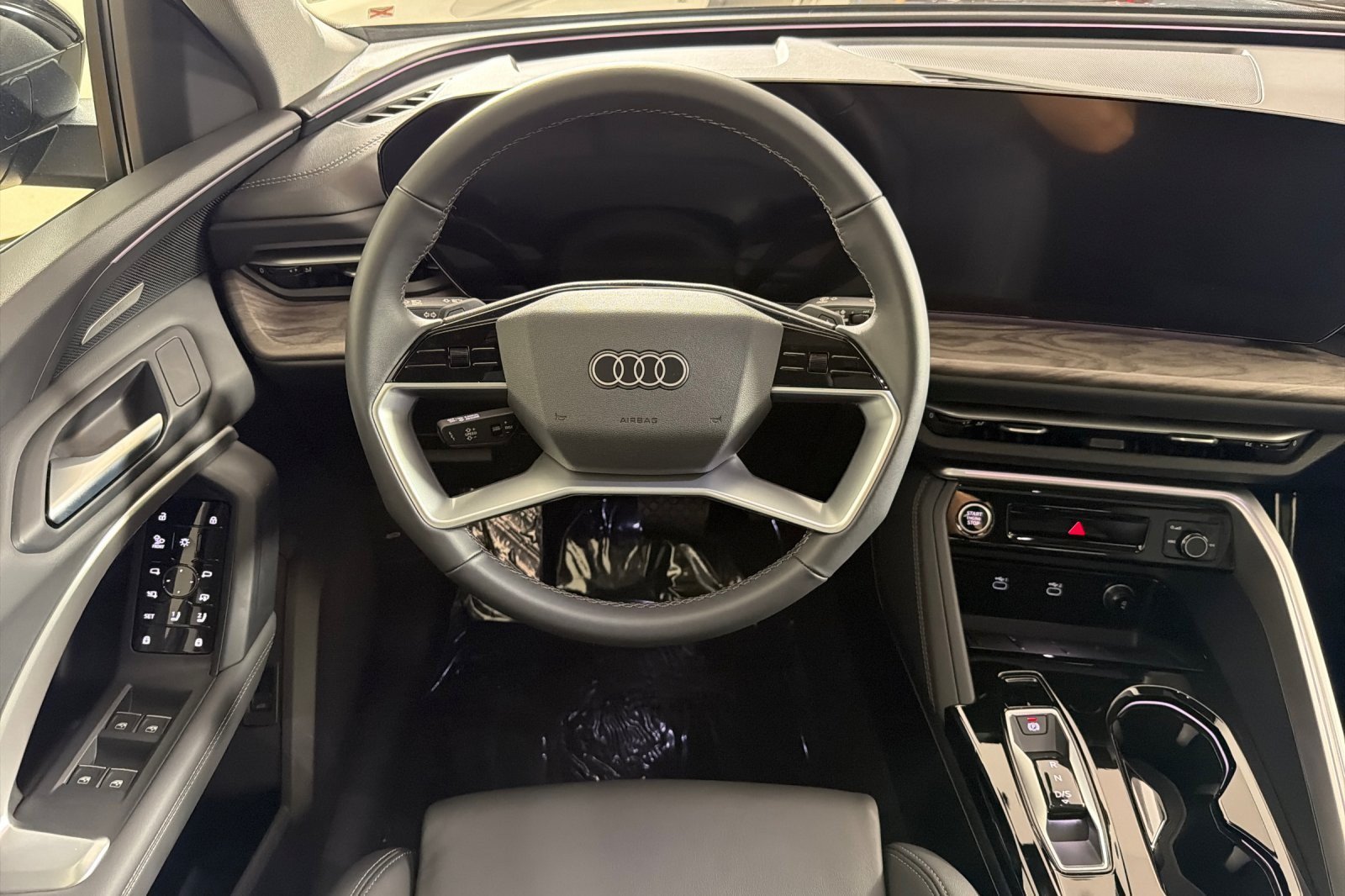 Used 2026 Audi Q5 Premium Plus w/ Premium Plus AWD/4WD image 13