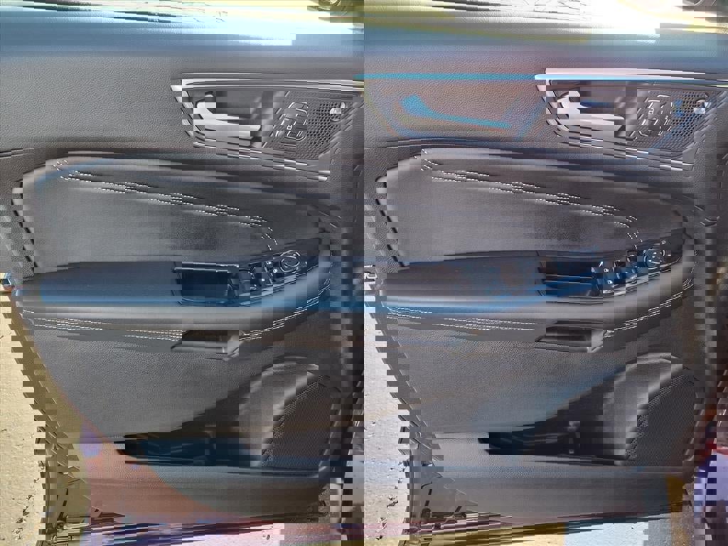 Certified 2019 Ford Edge Titanium w/ Cold Weather Package image 13