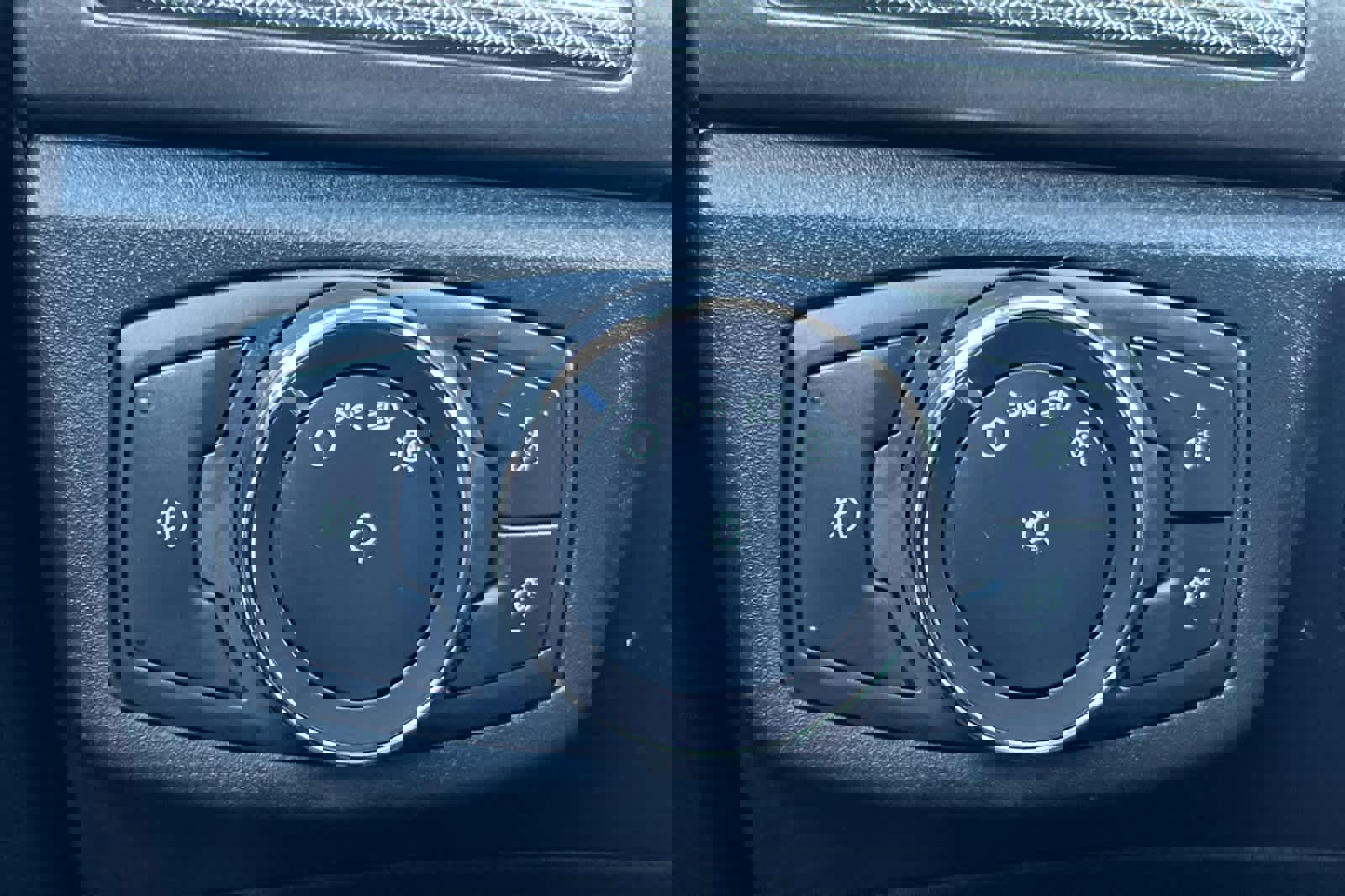 Used 2019 Ford Fusion SE w/ Equipment Group 151A image 30