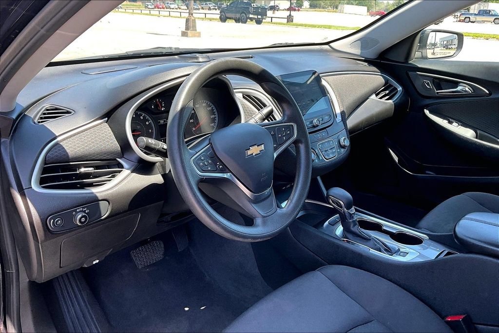 Used 2023 Chevrolet Malibu LT FWD image 12