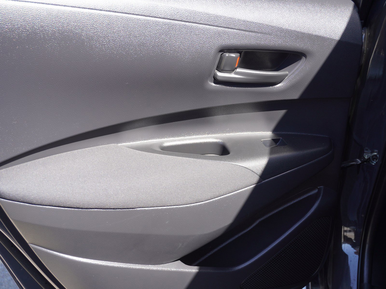 Used 2024 Toyota Corolla LE w/ LE Convenience Package FWD image 11