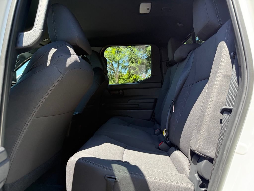 Certified 2025 Toyota Tacoma SR5 AWD/4WD image 16