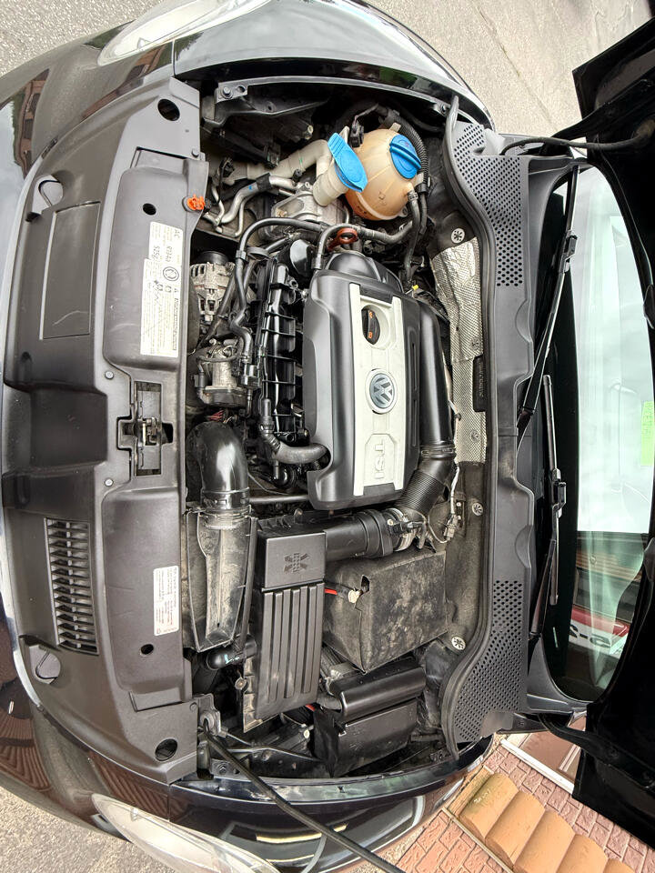 Used 2013 Volkswagen Beetle 2.0T image 14