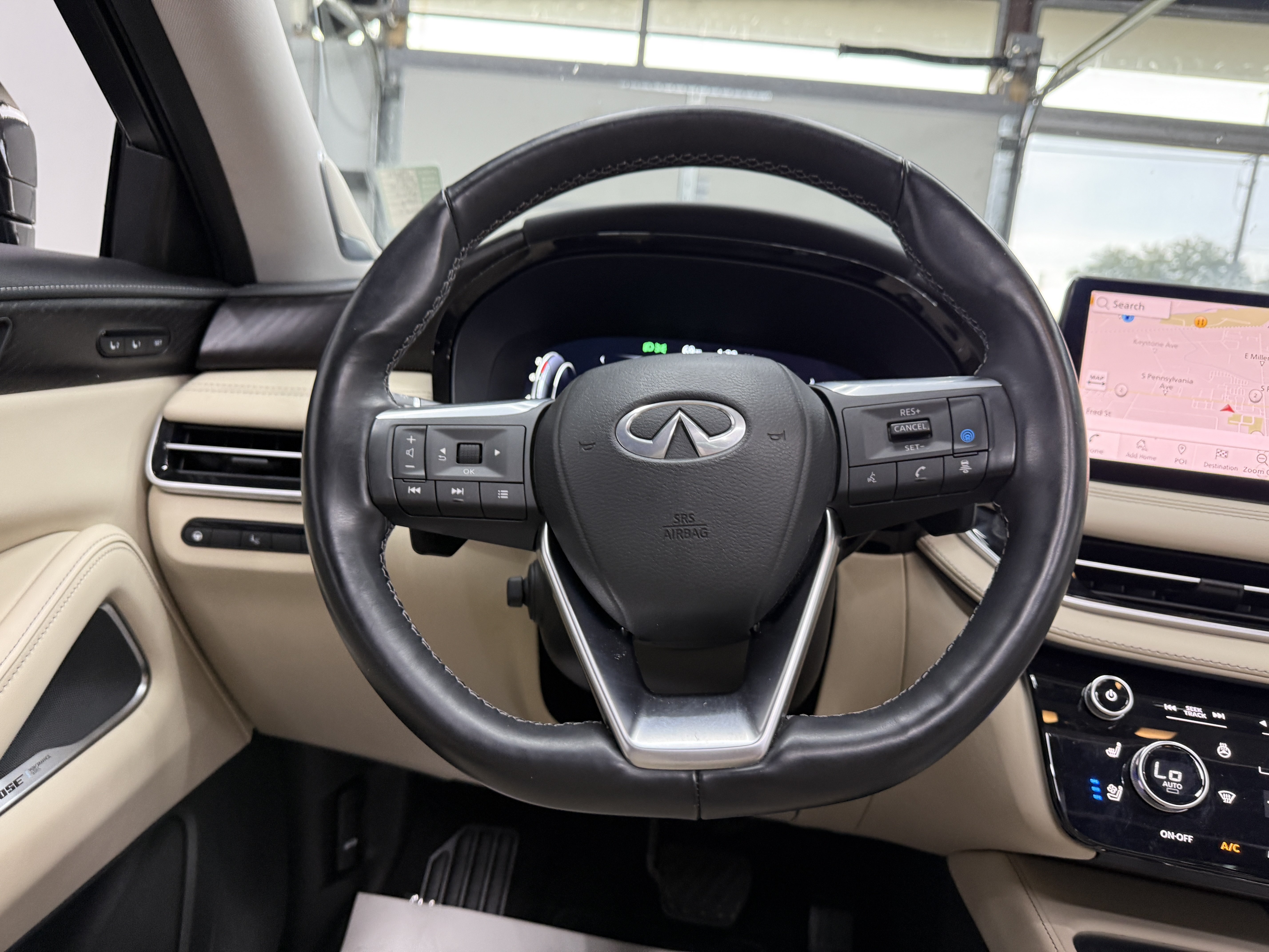 Used 2024 INFINITI QX60 Sensory AWD/4WD image 9