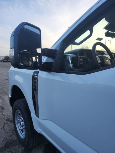 New 2026 Ford F350 XL w/ XL Chrome Package image 19