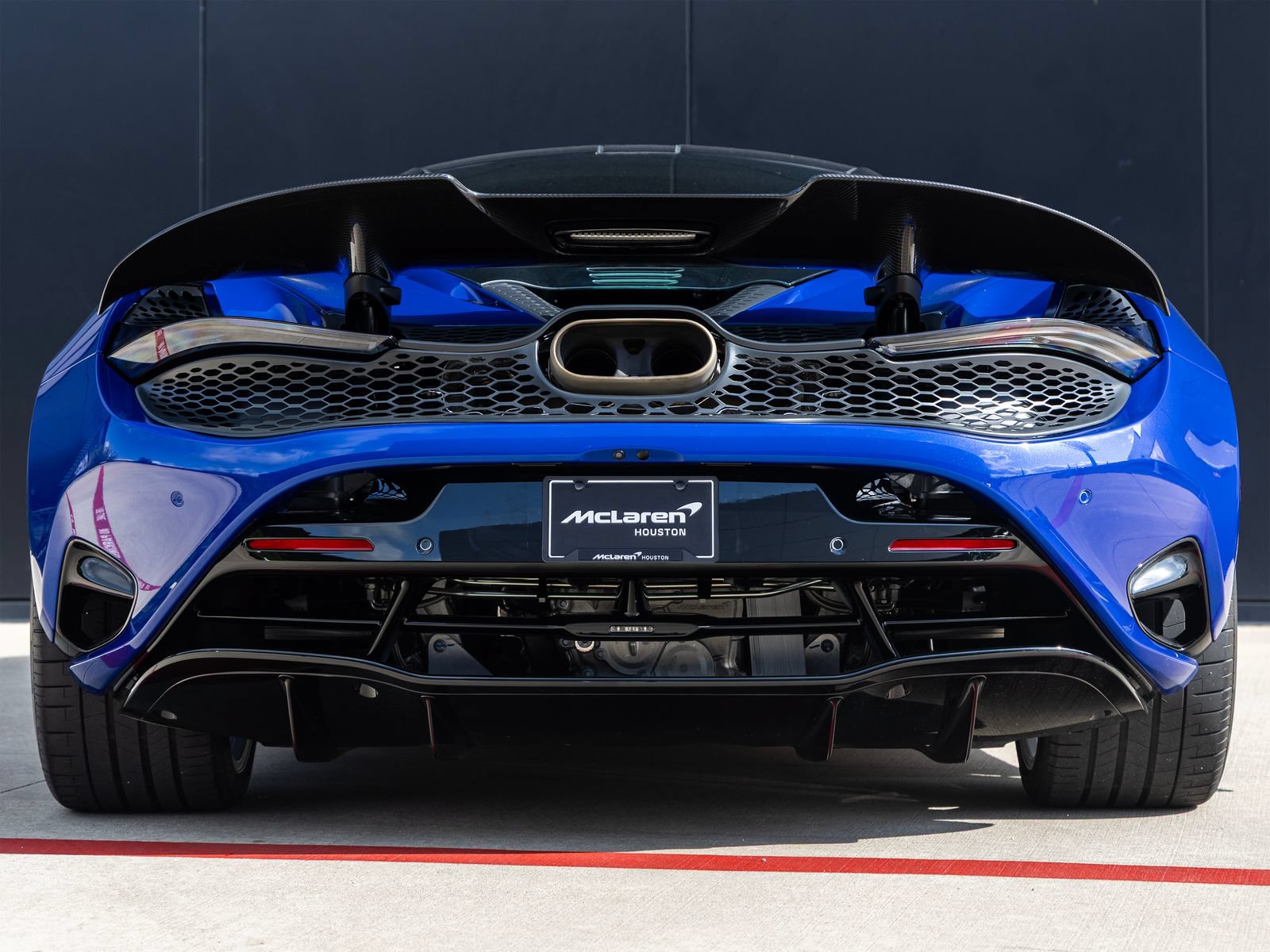 Used 2026 McLaren 750S RWD image 8