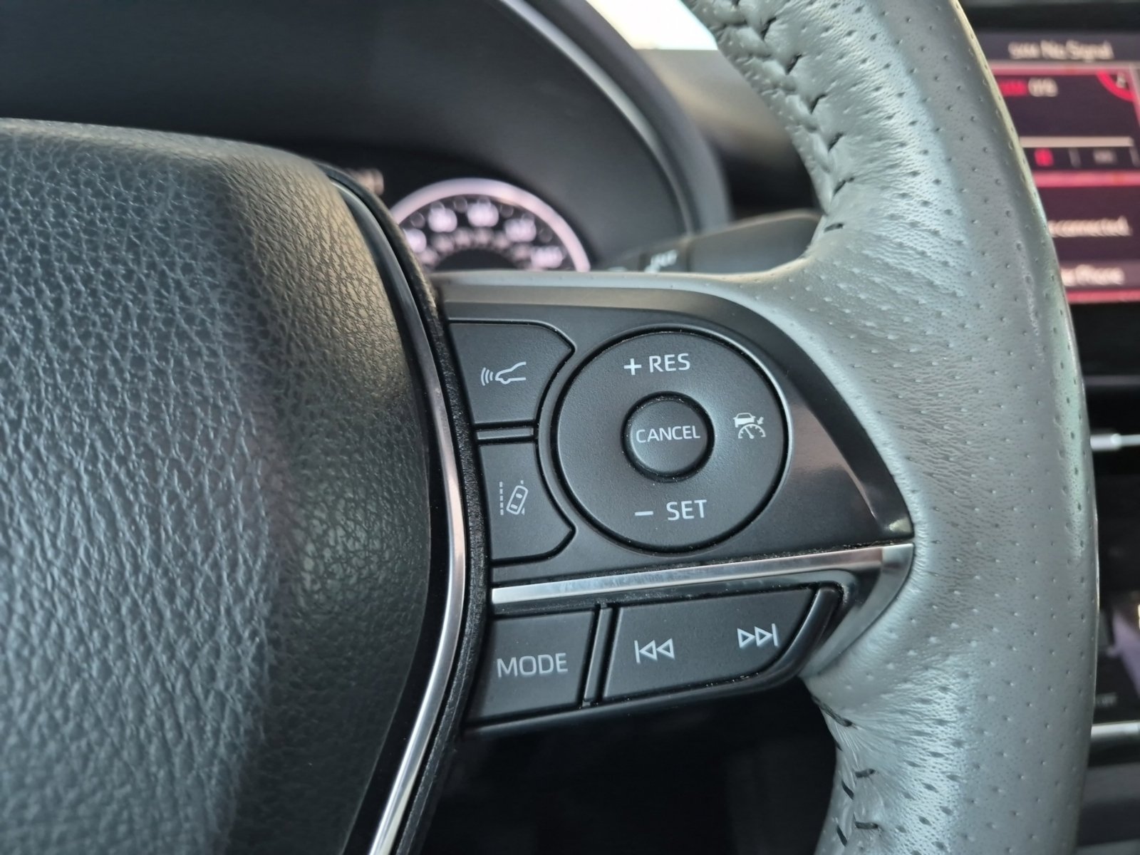 Used 2021 Toyota Avalon Limited w/ Advanced Safety Package FWD image 13