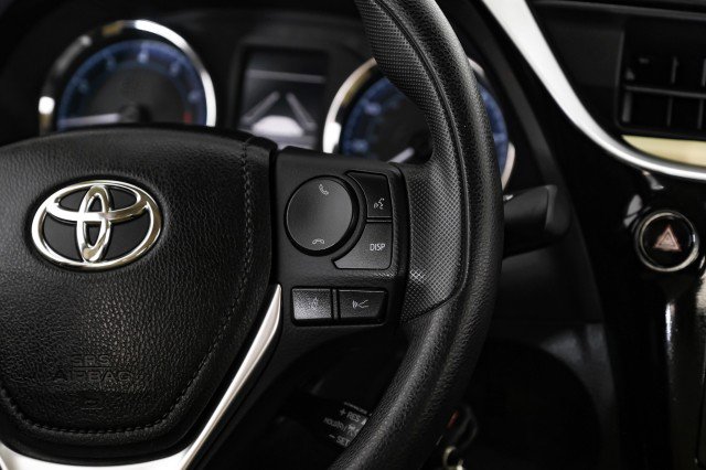 Used 2017 Toyota Corolla LE image 17