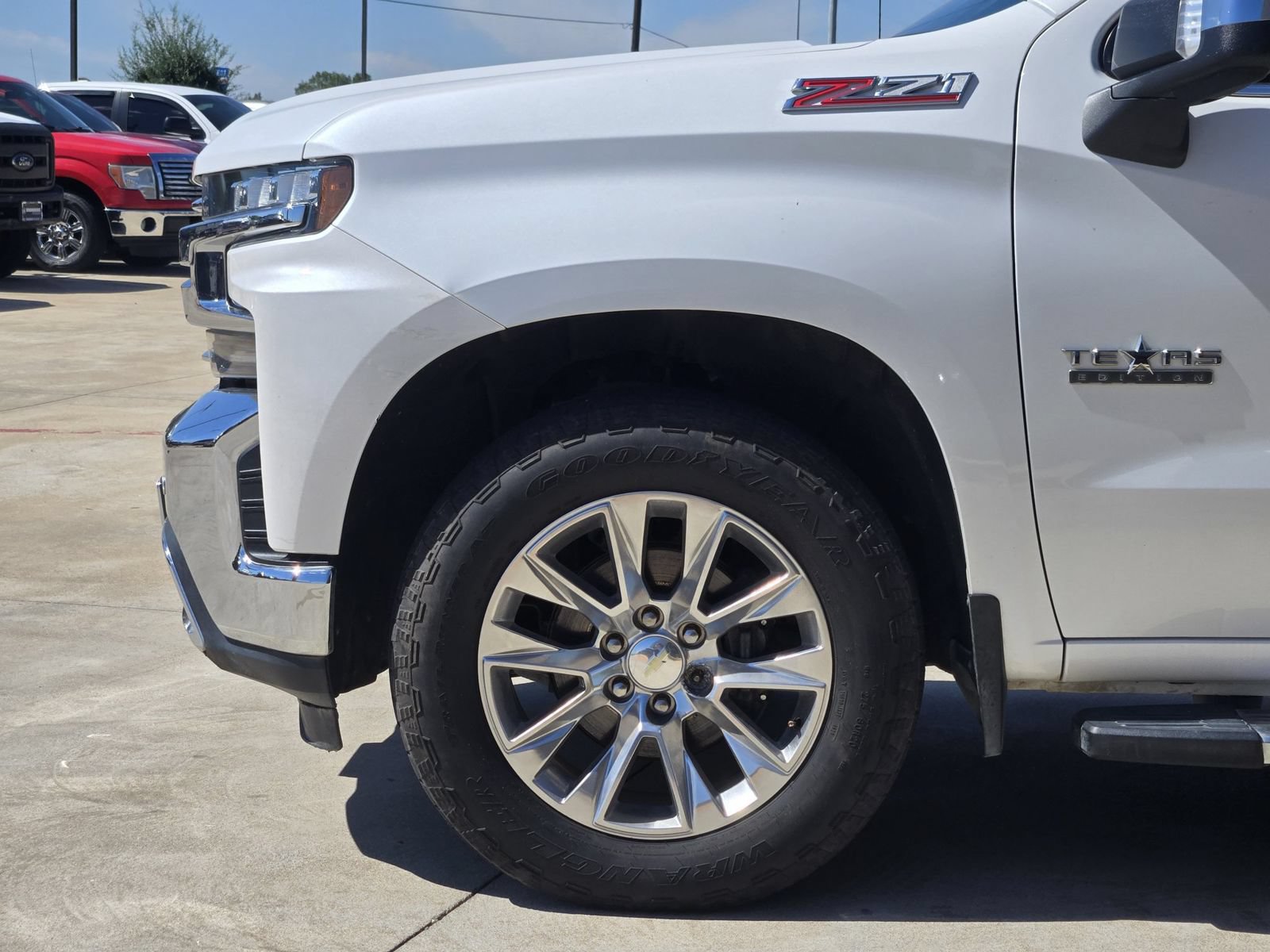 Used 2019 Chevrolet Silverado 1500 LTZ AWD/4WD image 8