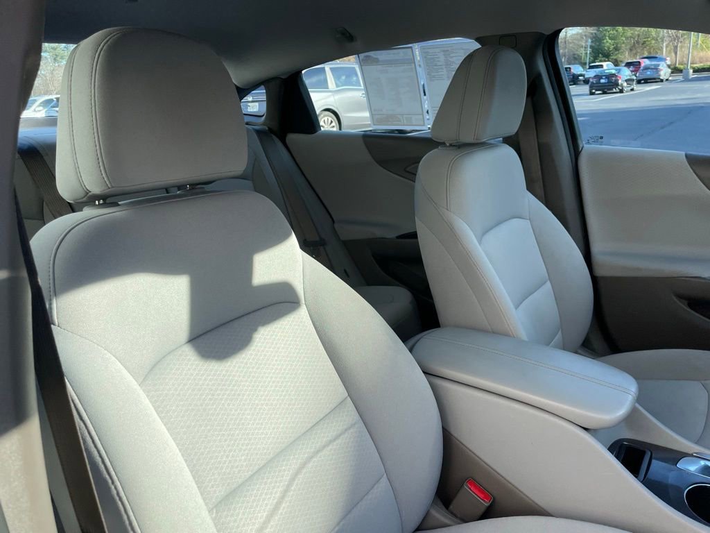 Used 2021 Chevrolet Malibu LT image 30
