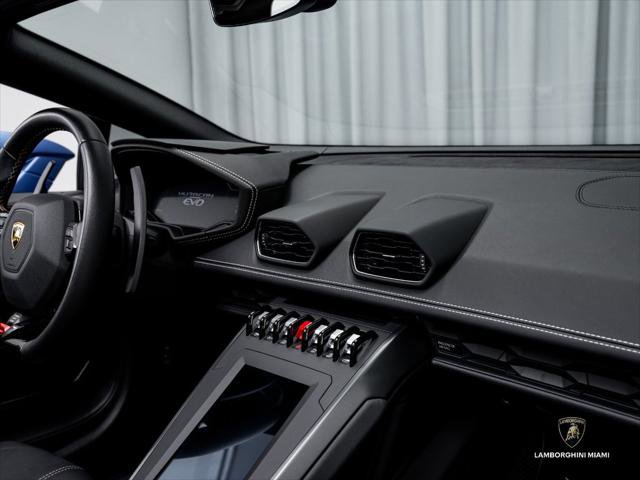 Used 2023 Lamborghini Huracan EVO RWD image 43