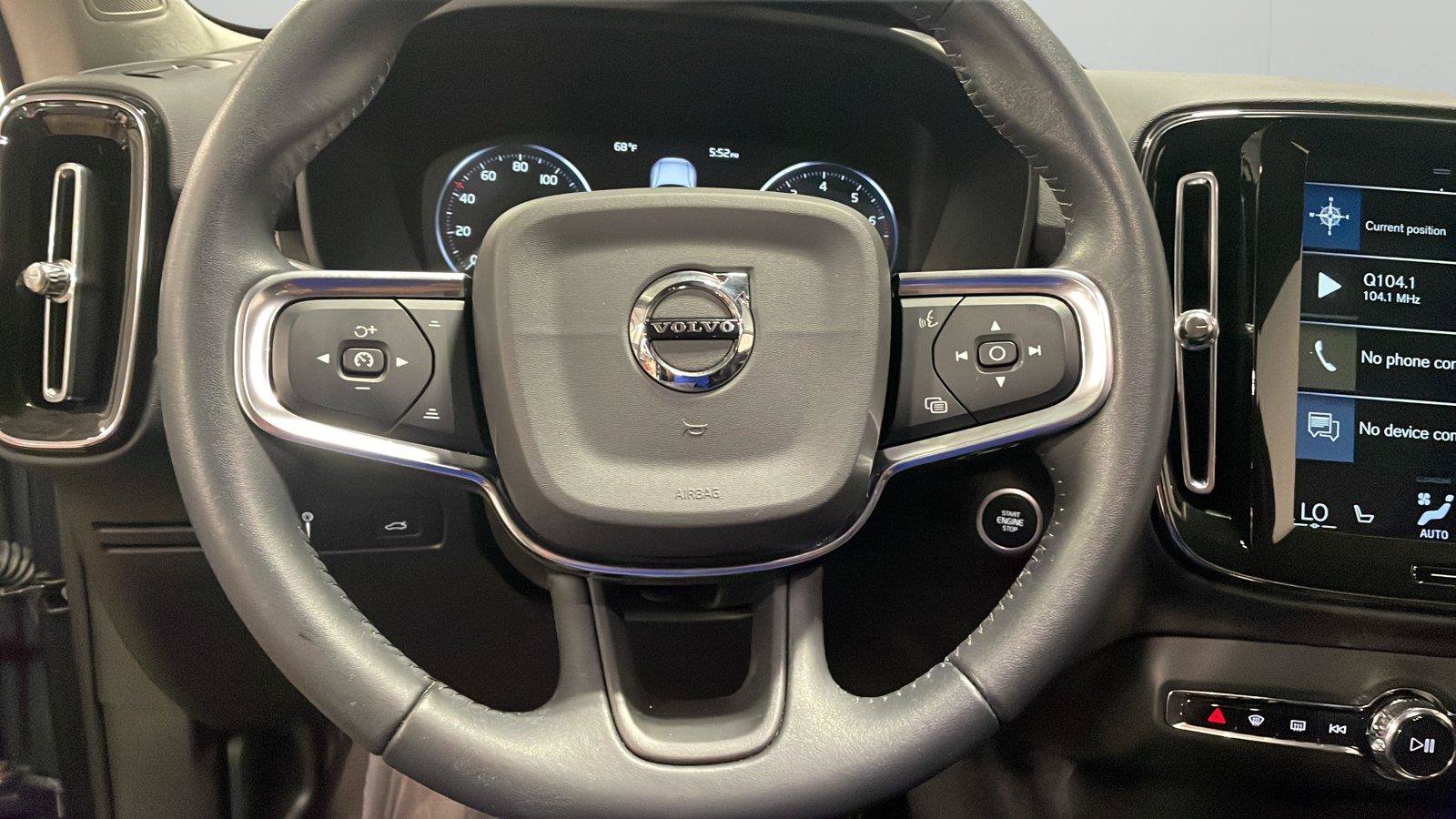 Used 2021 Volvo XC40 T5 Momentum w/ Premium Package AWD/4WD image 22