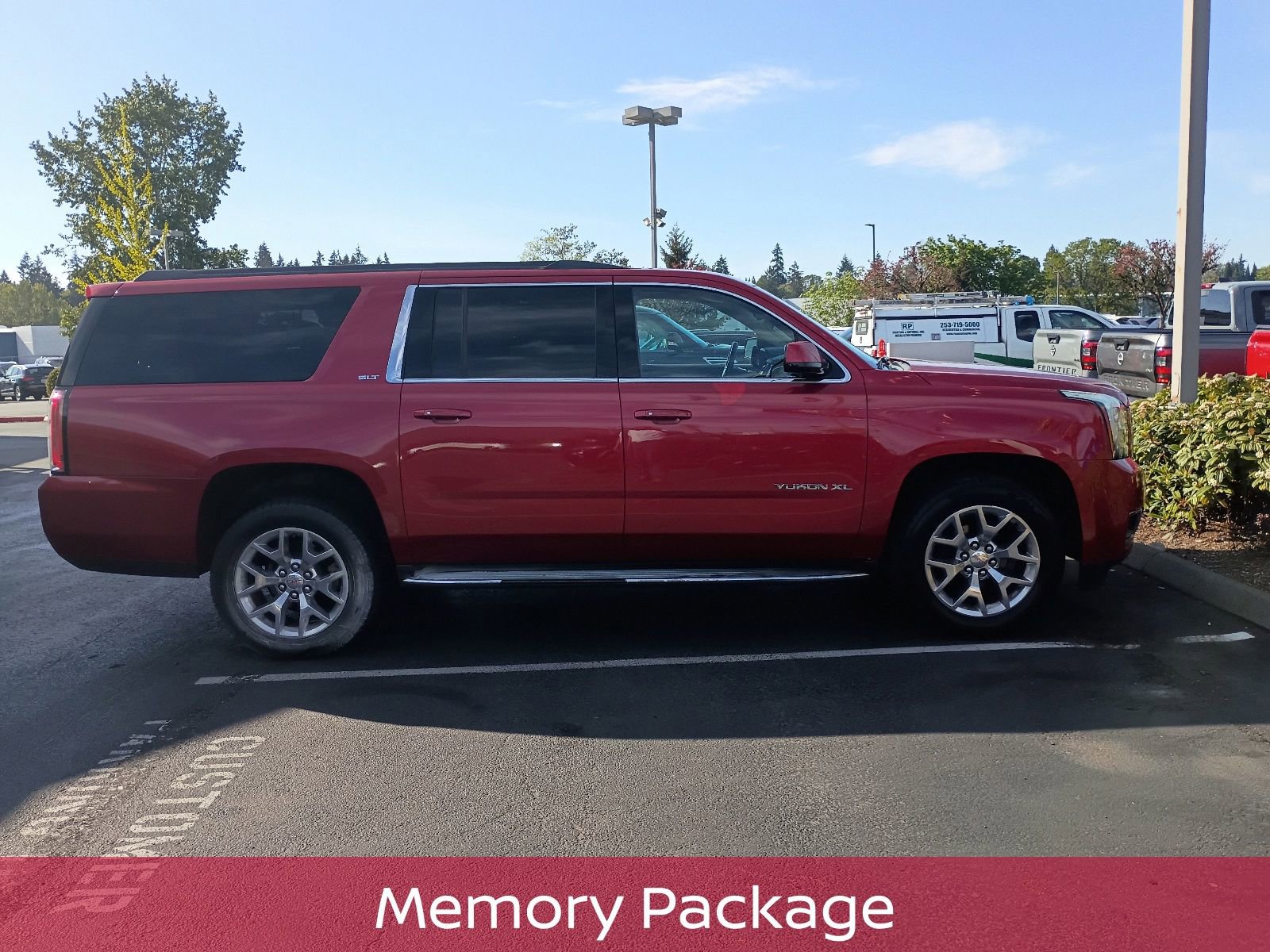 Used 2015 GMC Yukon XL SLT w/ Open Road Package AWD/4WD image 4