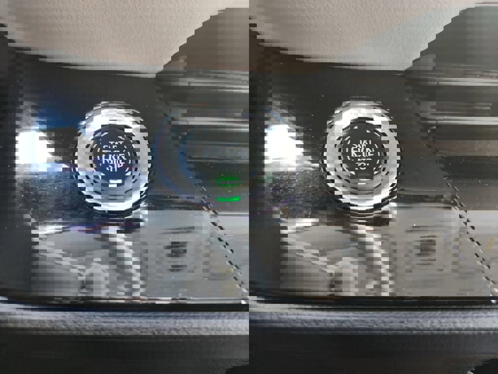 Used 2024 Buick Envision Avenir image 29