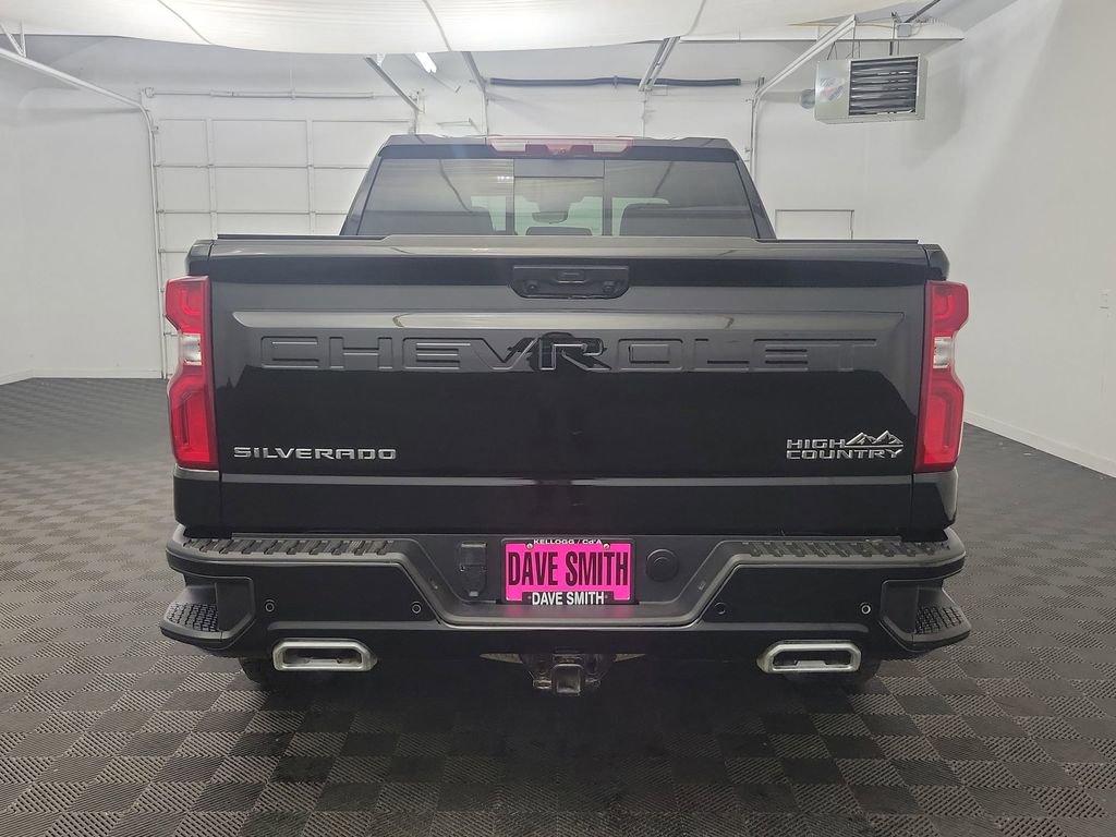 Used 2024 Chevrolet Silverado 1500 High Country w/ Technology Package image 8