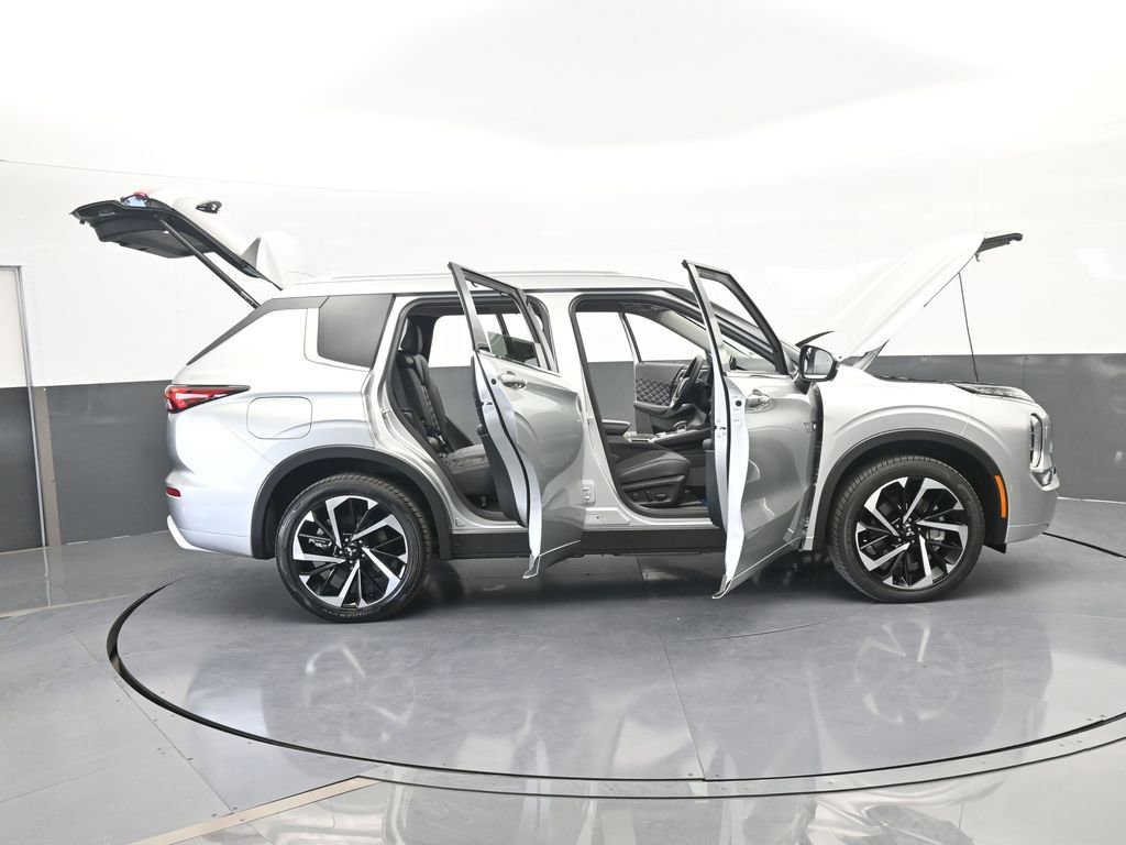 New 2025 Mitsubishi Outlander SEL image 82
