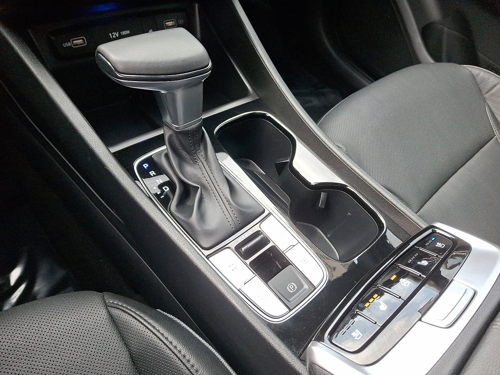 Used 2024 Hyundai Santa Cruz Limited image 15