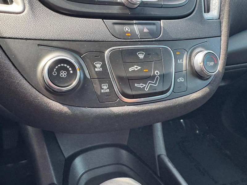 Used 2021 Chevrolet Malibu LS FWD image 18