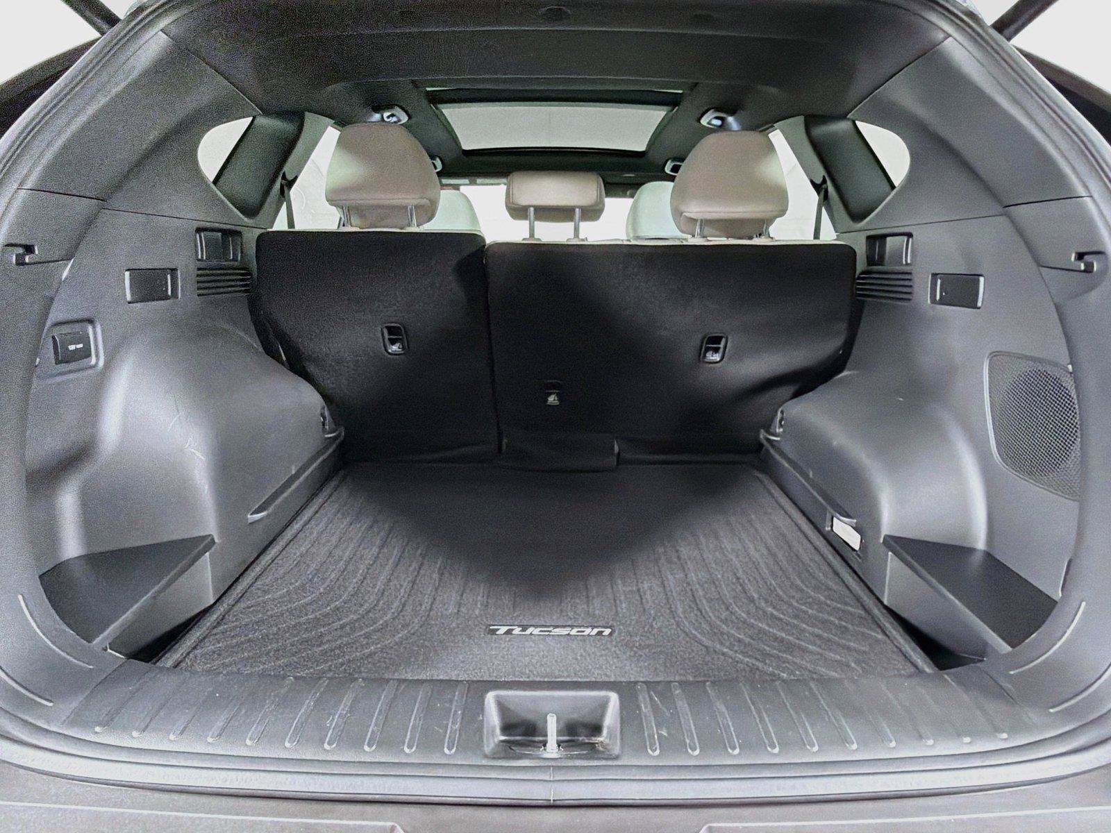 Used 2025 Hyundai Tucson Limited AWD/4WD image 14