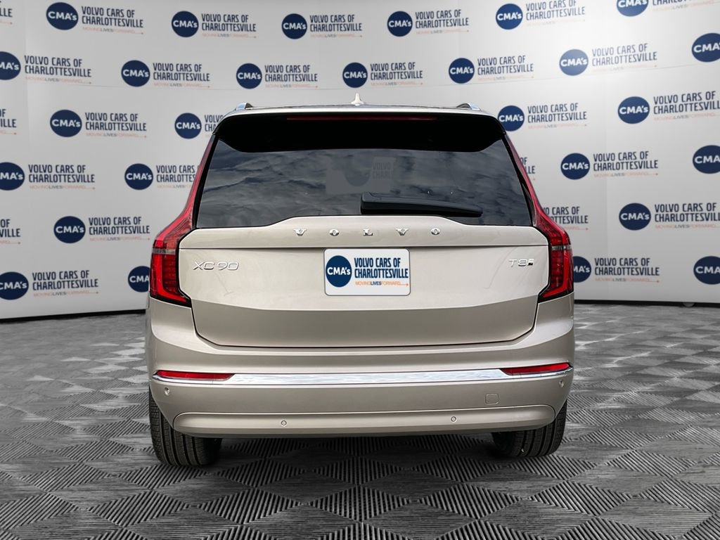 New 2026 Volvo XC90 T8 Core image 4