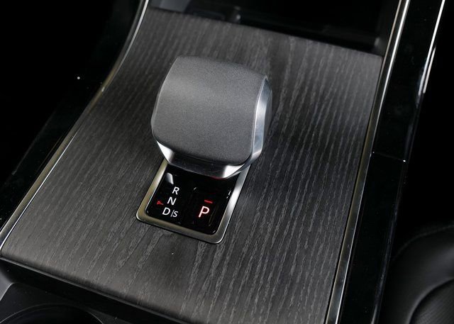 New 2026 Land Rover Range Rover Velar Dynamic SE image 12