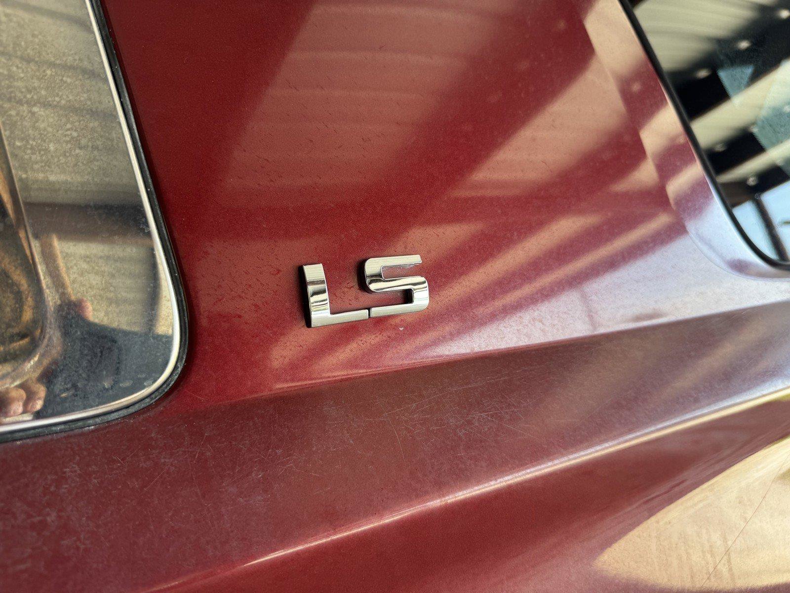 Used 2016 Chevrolet Suburban LS RWD image 45