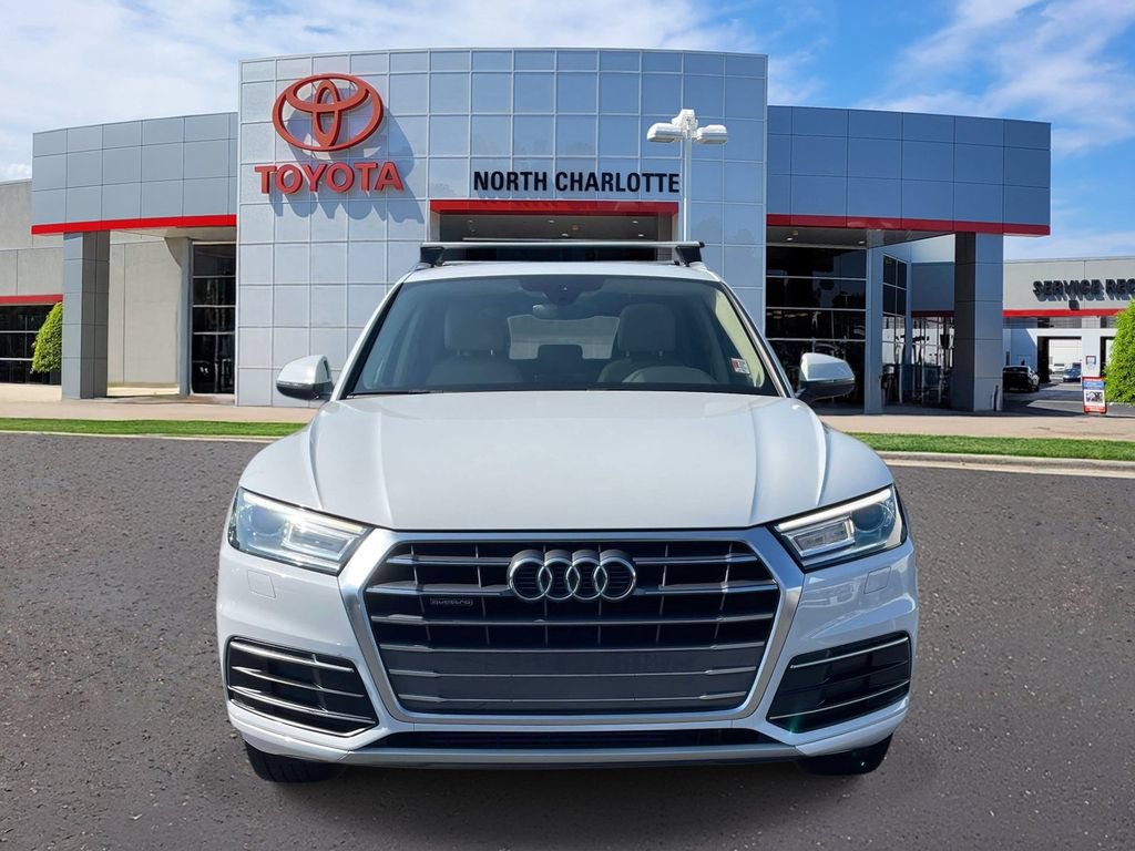 Used 2019 Audi Q5 2.0T Premium w/ Convenience Package AWD/4WD image 2