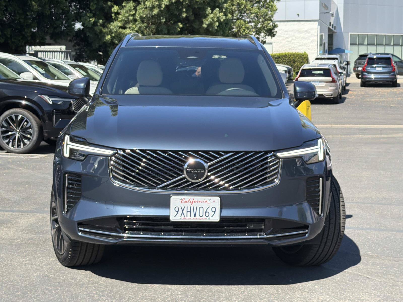 Certified 2026 Volvo XC90 B6 Plus AWD/4WD image 2
