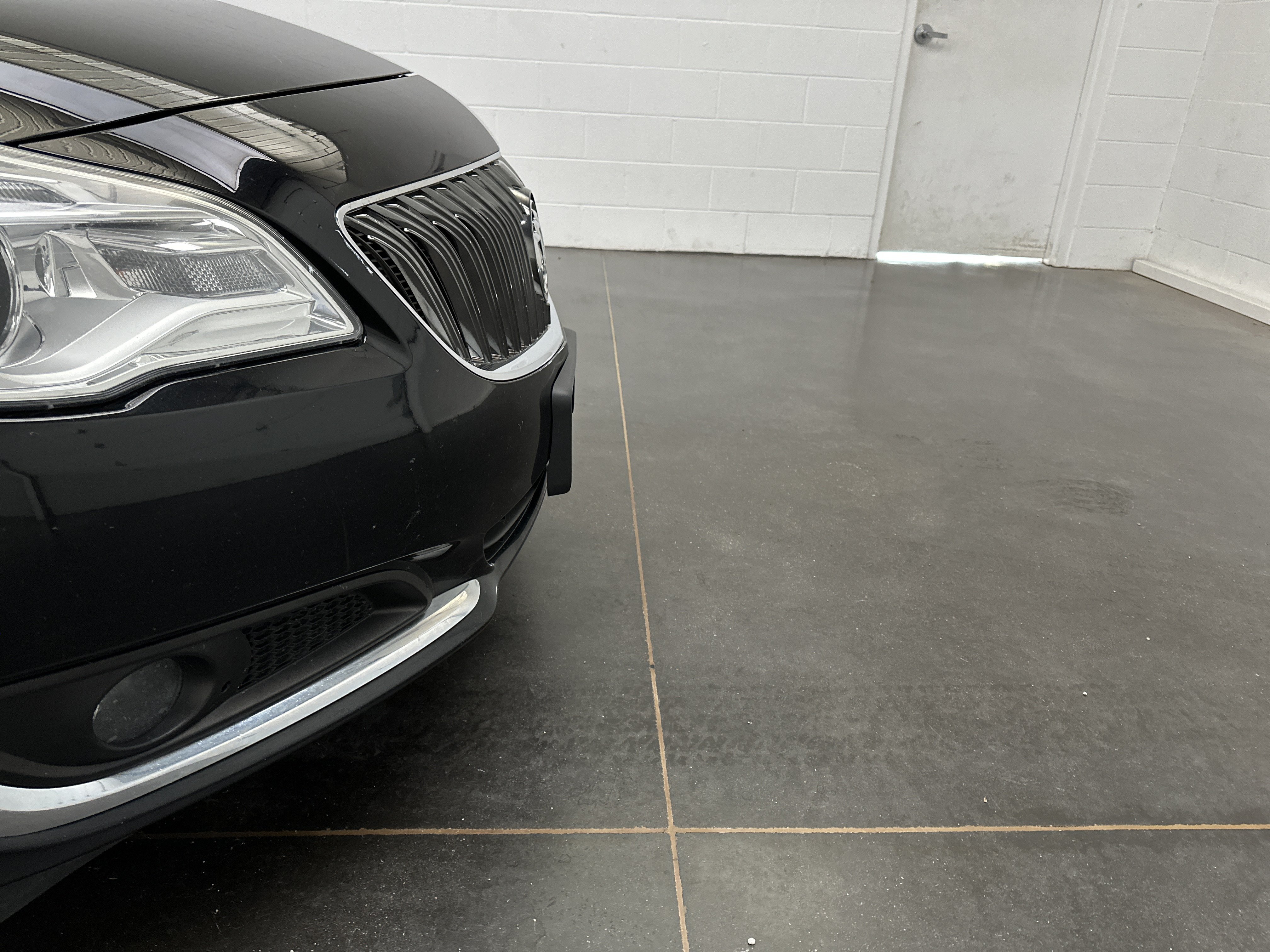 Used 2015 Buick Regal FWD image 2