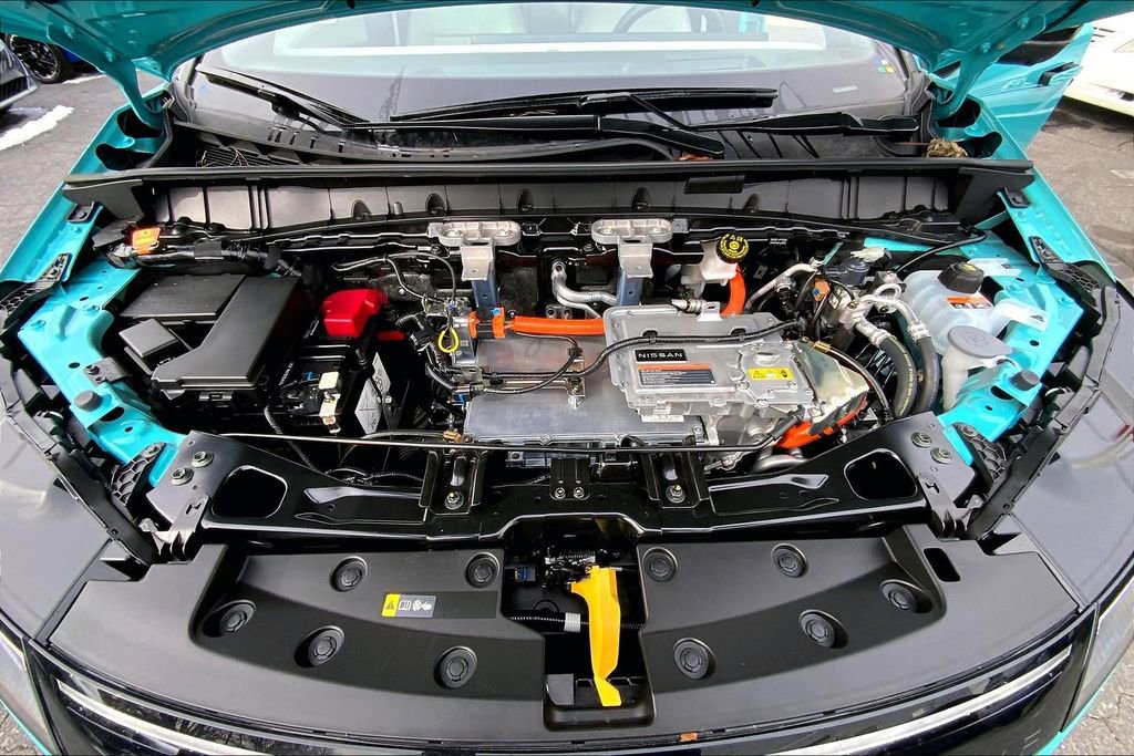 New 2026 Nissan Leaf Platinum+ w/ Cargo Package (Platinum+) image 5