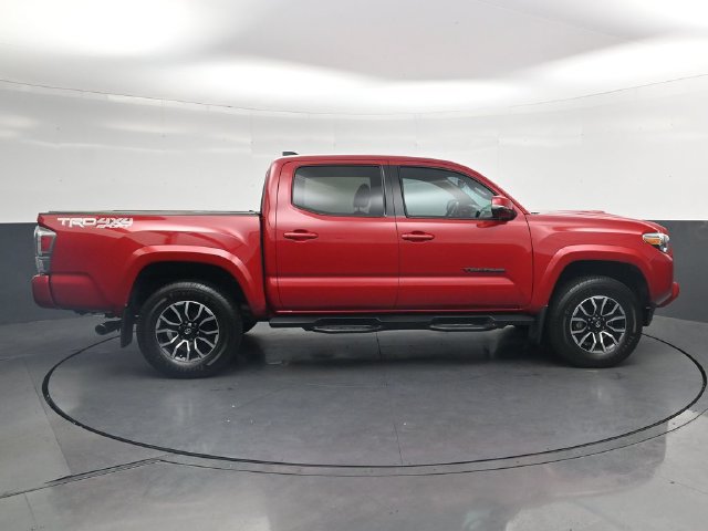 Used 2022 Toyota Tacoma TRD Sport AWD/4WD image 10