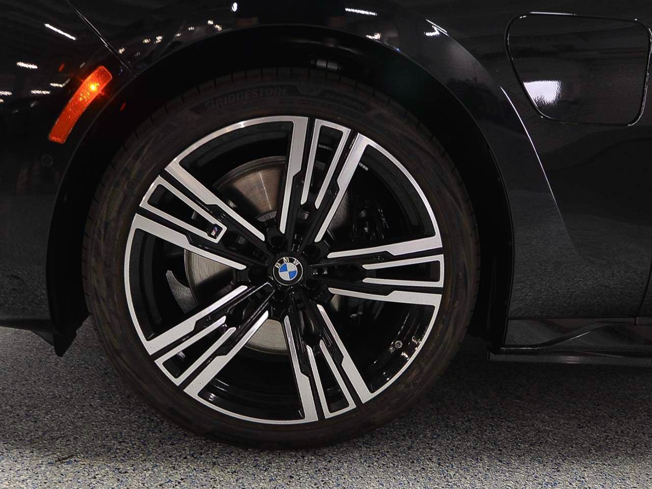 New 2026 BMW 750e xDrive AWD/4WD image 5