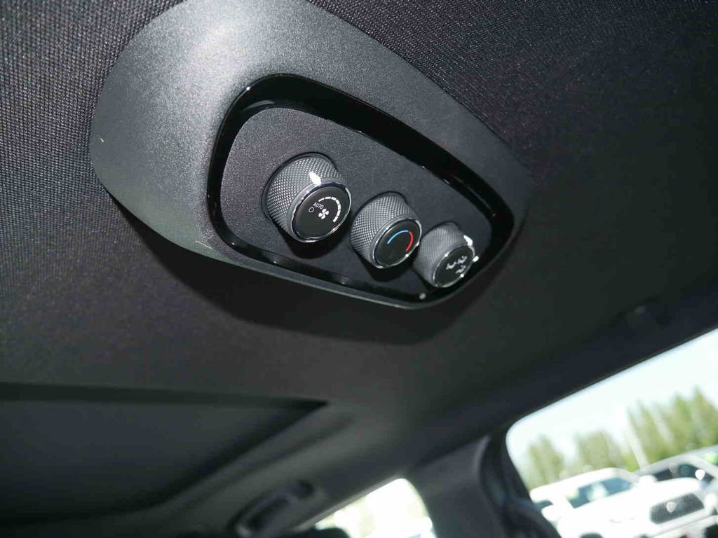 Used 2025 Dodge Durango R/T AWD/4WD image 20