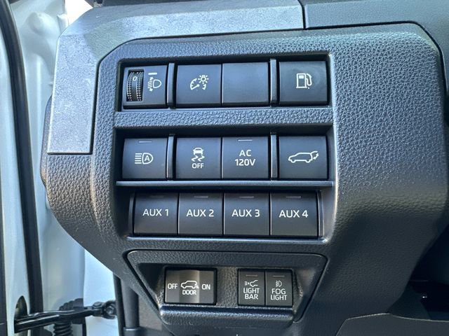 Used 2025 Toyota 4Runner Trailhunter image 42