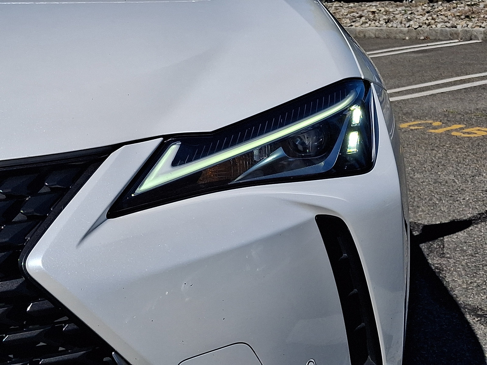 Certified 2022 Lexus UX 250h w/ Premium Package AWD/4WD image 10