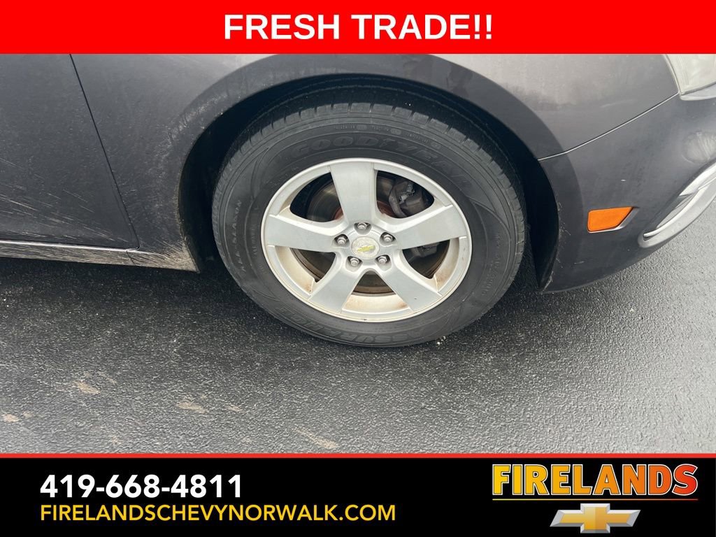 Used 2015 Chevrolet Cruze LT image 17