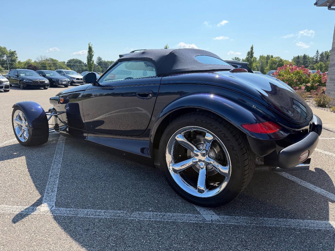 Used 2001 Chrysler Prowler RWD image 5