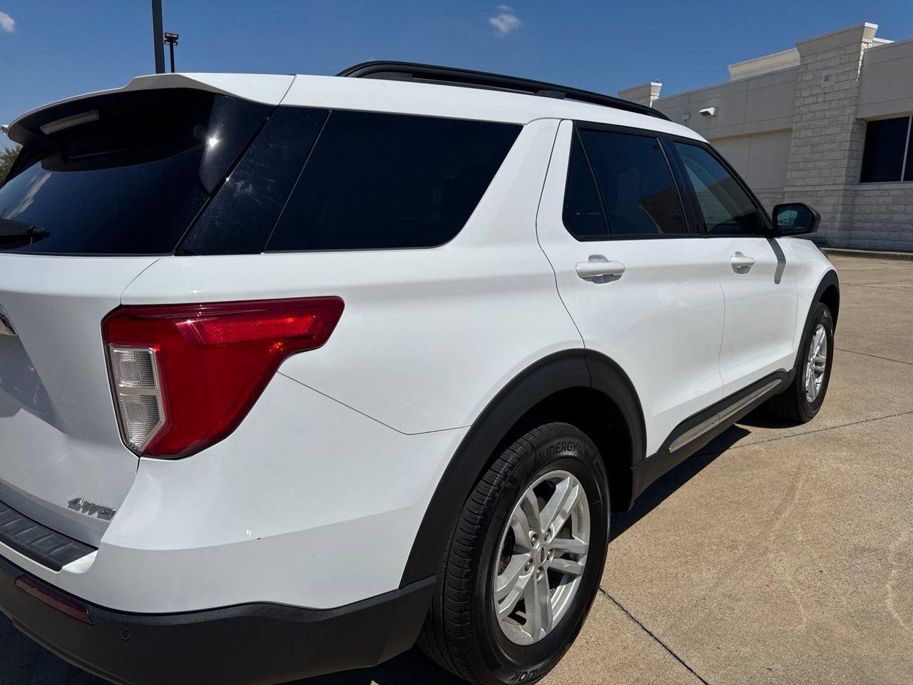 Certified 2023 Ford Explorer XLT AWD/4WD image 4