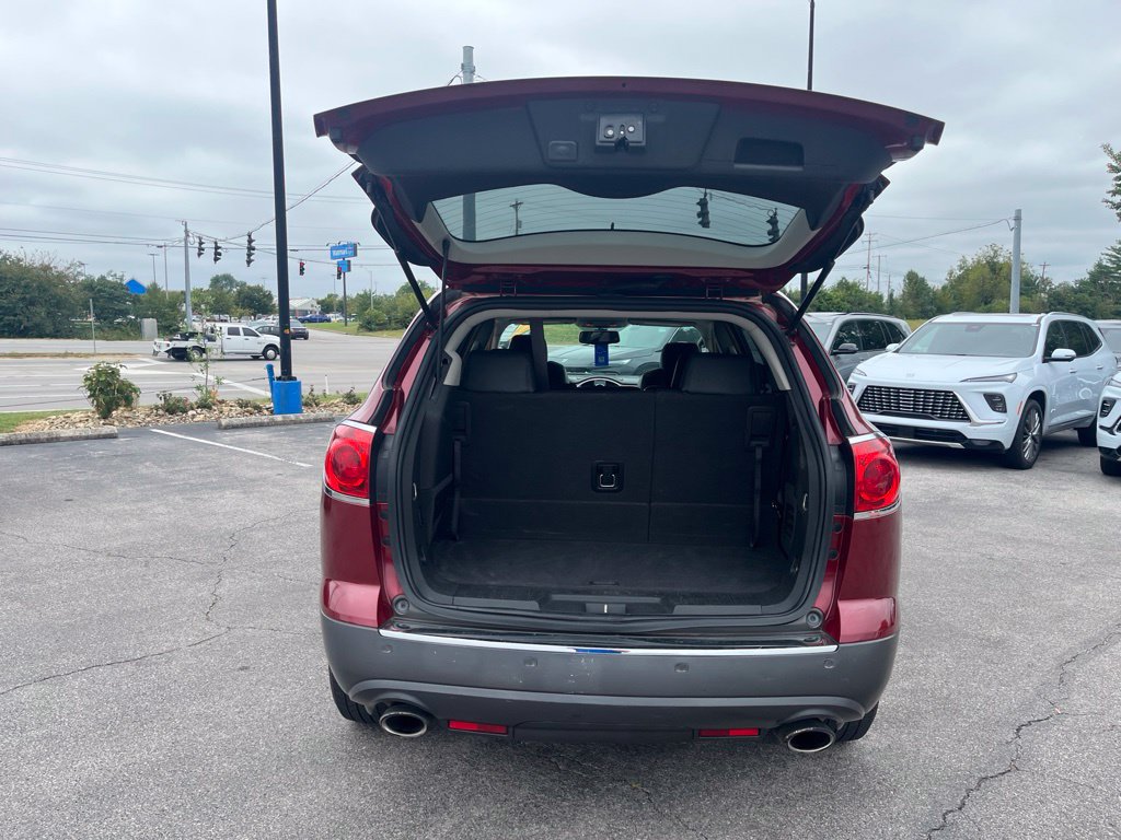 Used 2010 Buick Enclave CXL FWD image 12