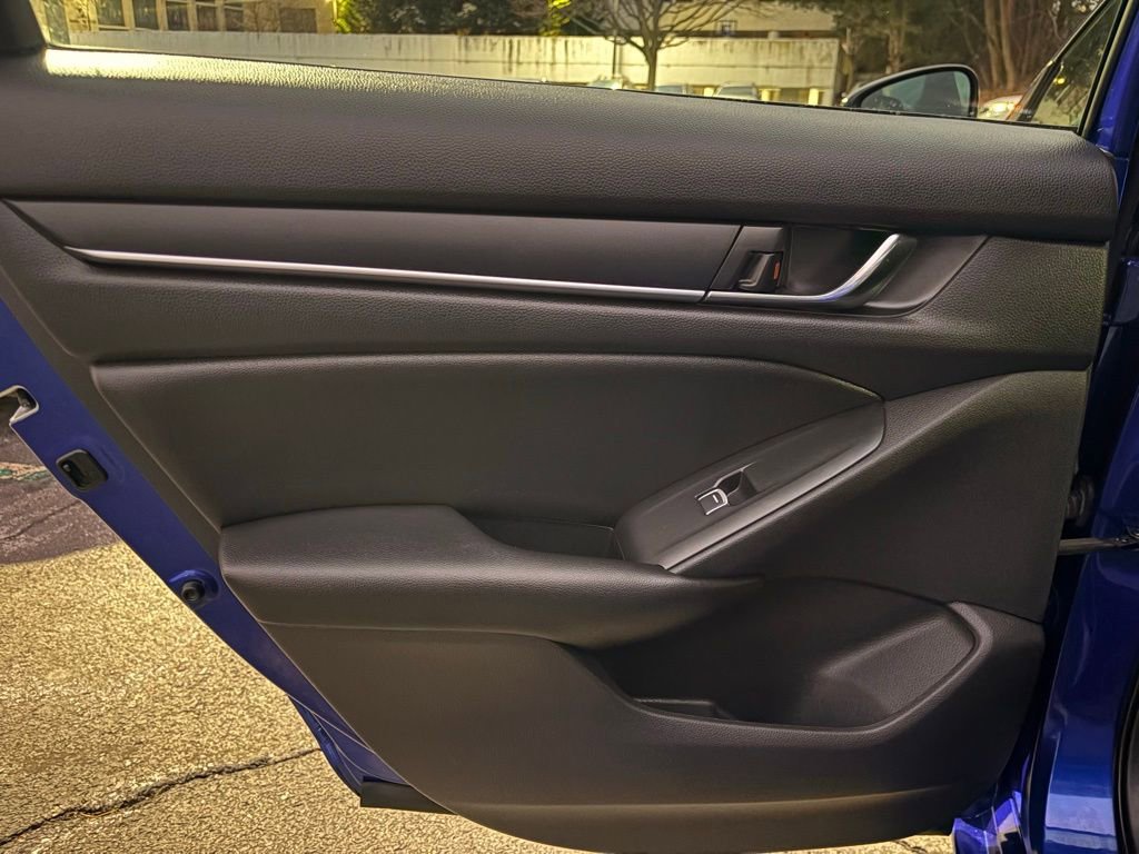 Used 2022 Honda Accord Sport image 27
