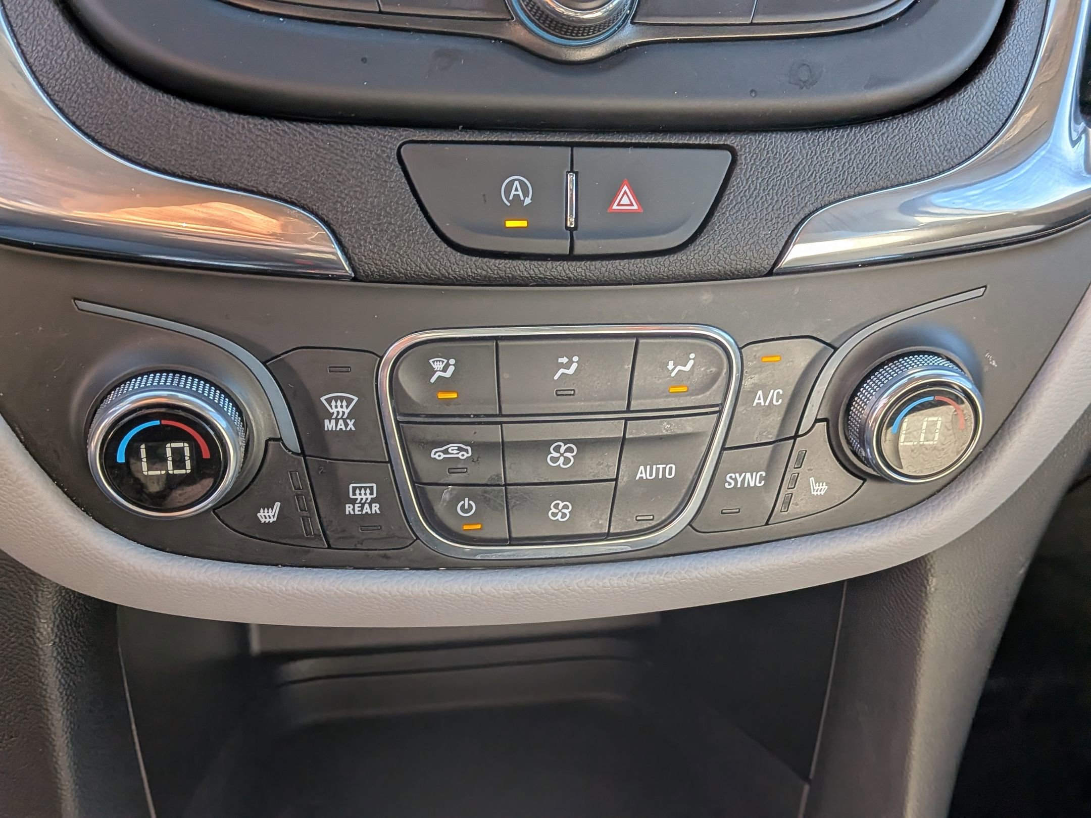 Certified 2024 Chevrolet Equinox LT image 29