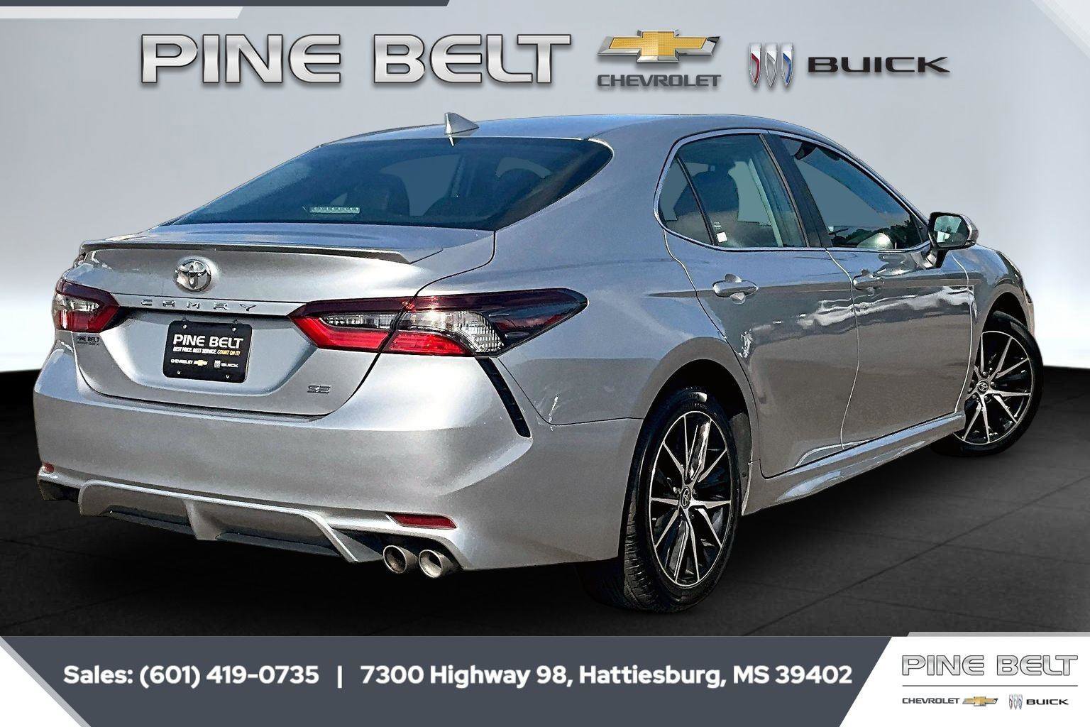 Used 2024 Toyota Camry SE image 11