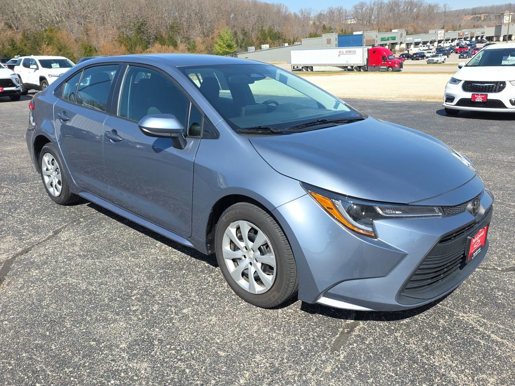 Used 2024 Toyota Corolla LE image 2