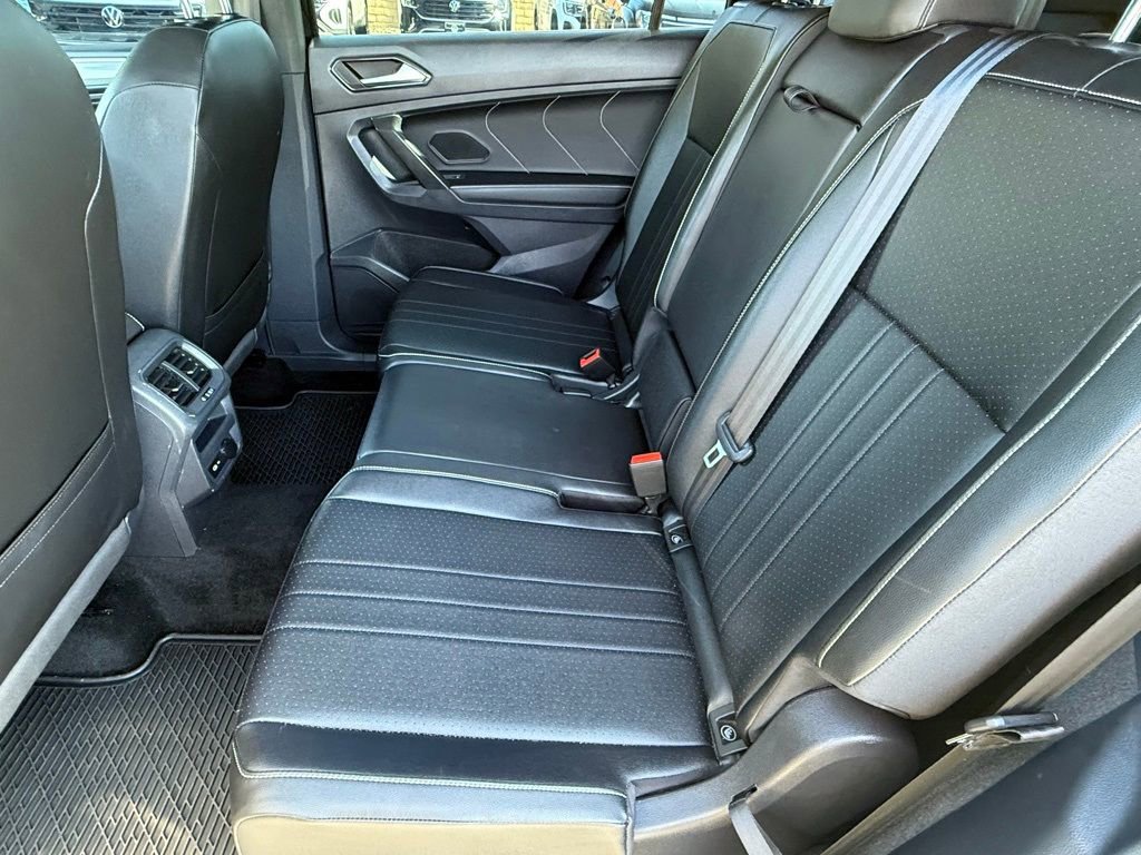 Used 2023 Volkswagen Tiguan SE R-Line image 21