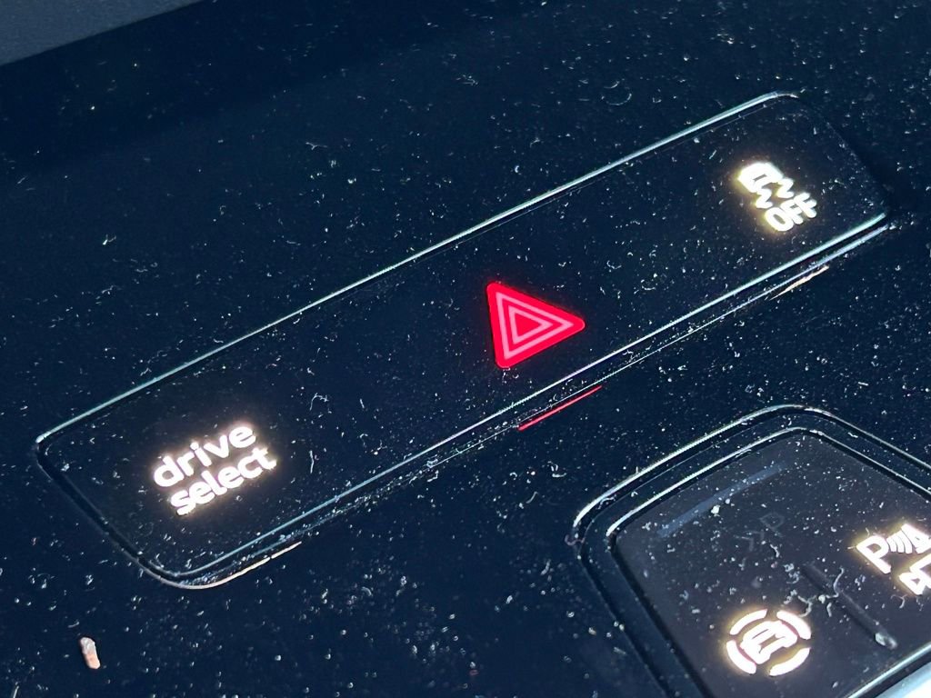 Used 2024 Audi Q4 e-tron Premium w/ Convenience Package image 28