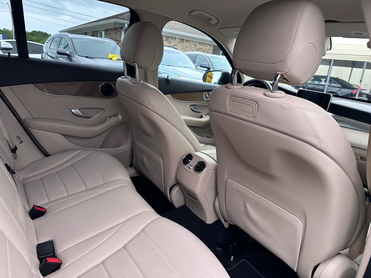 Used 2018 Mercedes-Benz GLC 300 image 18